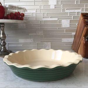 Emile Henry 9”  pie plate